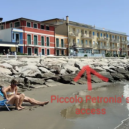 Petronia & Historic Centre